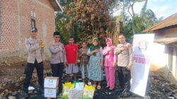 Polsek Jayaloka Polres Mura Salurkan Bantuan Kepada Korban Kebakaran di Kelurahan Marga Tunggal