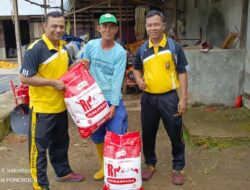 Penggerak Ketahanan Pangan Polres Lubuk Linggau  Melaksanakan Penyerahan Benih Jagung Hibrida ke Kelompok Tani 