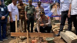 Polres Musi Rawas dan Pemkab Mura Bedah 2 Unit Rumah di Srimulyo dan Sitiharjo