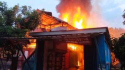 Diduga Akibat Korsleting Listrik, Rumah Panggung Warga di Musi Rawas Ludes Terbakar