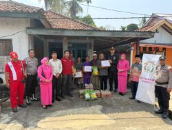 Polres Musi Rawas Bergerak Cepat, Bantu Warga Petunang Korban Kebakaran Rumah