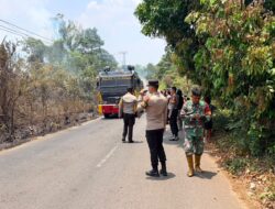 Polres Musi Rawas Gerak Cepat Padamkan Kebakaran Lahan di Desa Tambah Asri