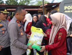 Peringati HUT Humas ke-75, Polres Musi Rawas Gelar Baksos dan Bagikan Sembako
