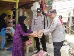 Polsek BTS Ulu Gerak Cepat Tangani Kebakaran, Lanjutkan Bakti Sosial dan Gotong Royong Bersama Warga